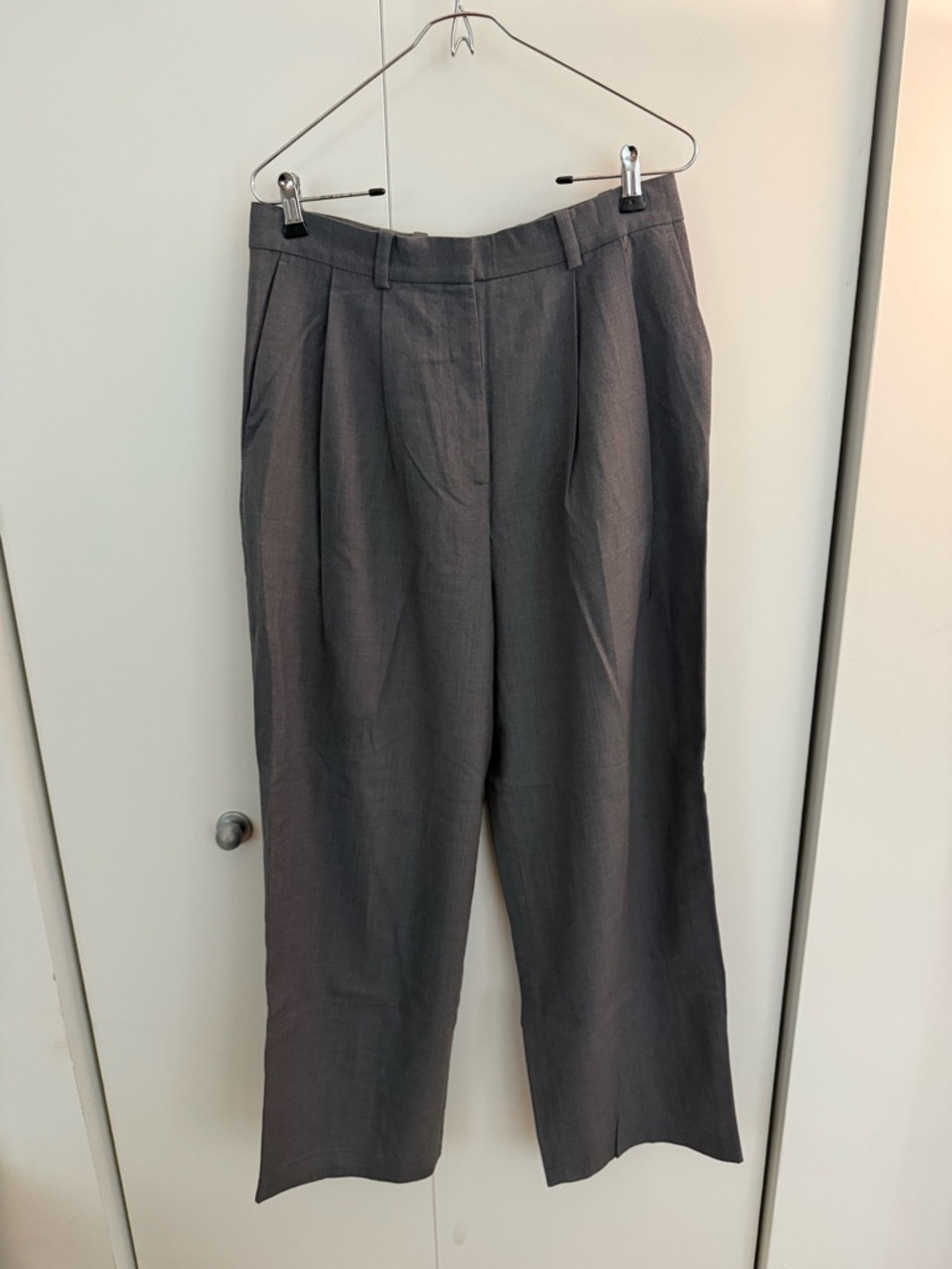 COS Women's Tailored Pleated Trousers - Gray